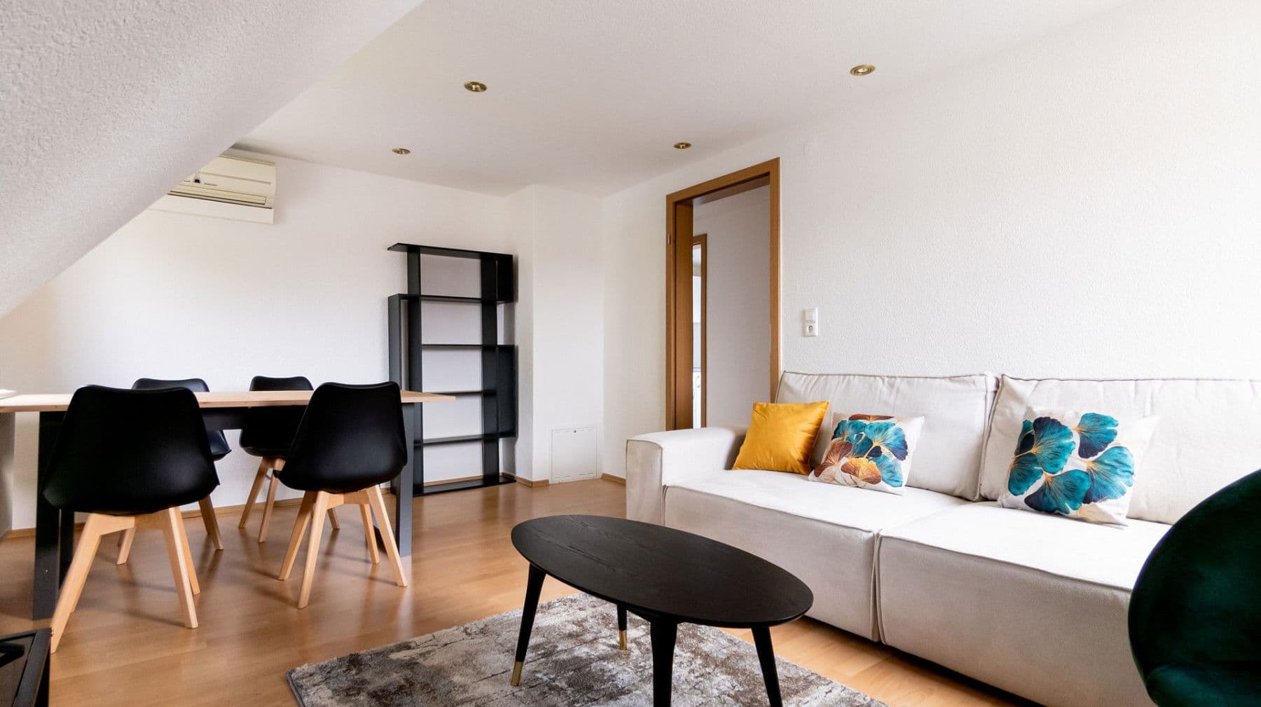 Pronájem bytu 3+kk 65 m², Louis-Hentges-Str. 32, Heilbronn, Bádensko-Württembersko Pronájem bytu 3+kk 65 m², Louis-Hentges-Str. 32, Heilbronn, Bádensko-Württembersko