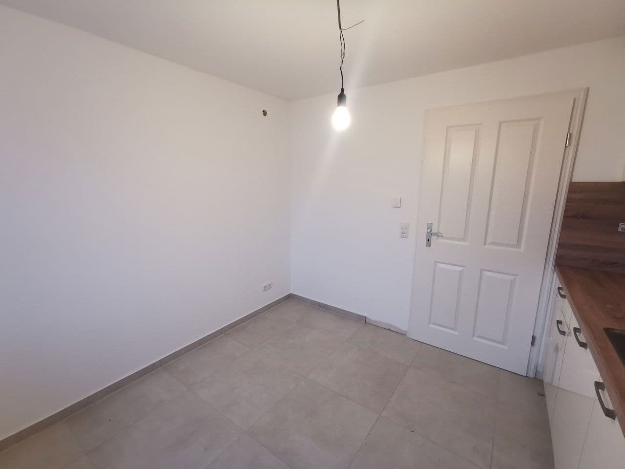 Pronájem bytu 3+1 90 m², Kirchstrasse 8, Schwalmtal, Hessen Pronájem bytu 3+1 90 m², Kirchstrasse 8, Schwalmtal, Hessen