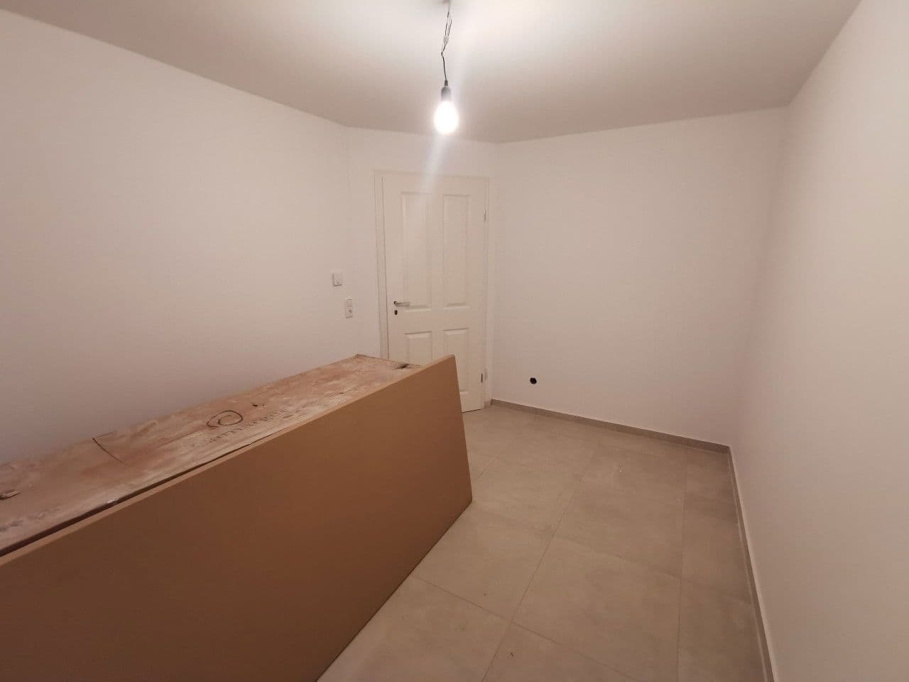 Pronájem bytu 3+1 90 m², Kirchstrasse 8, Schwalmtal, Hessen Pronájem bytu 3+1 90 m², Kirchstrasse 8, Schwalmtal, Hessen