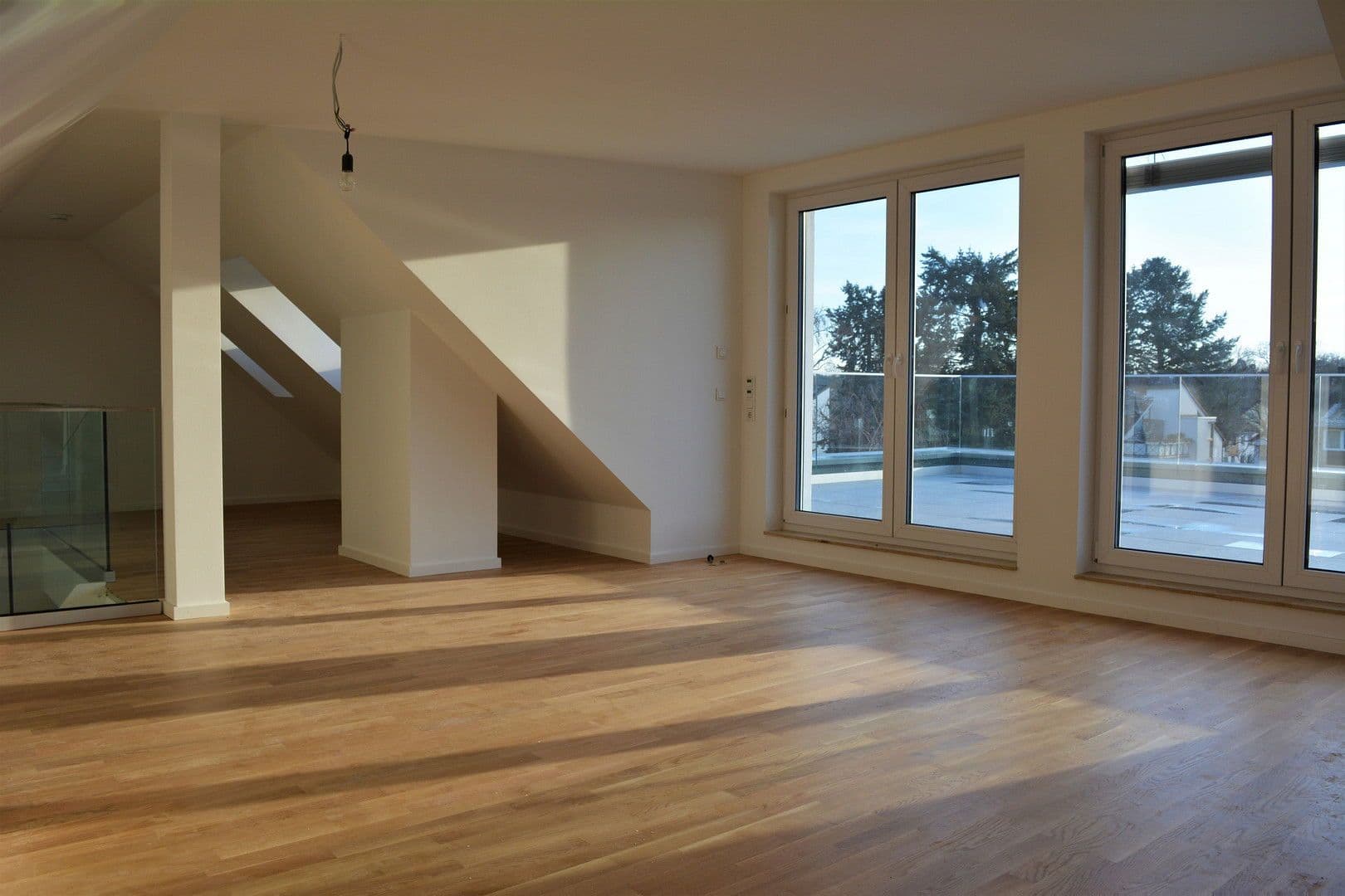 Pronájem bytu 4+1 160 m², Frankfurt, Hessen Pronájem bytu 4+1 160 m², Frankfurt, Hessen