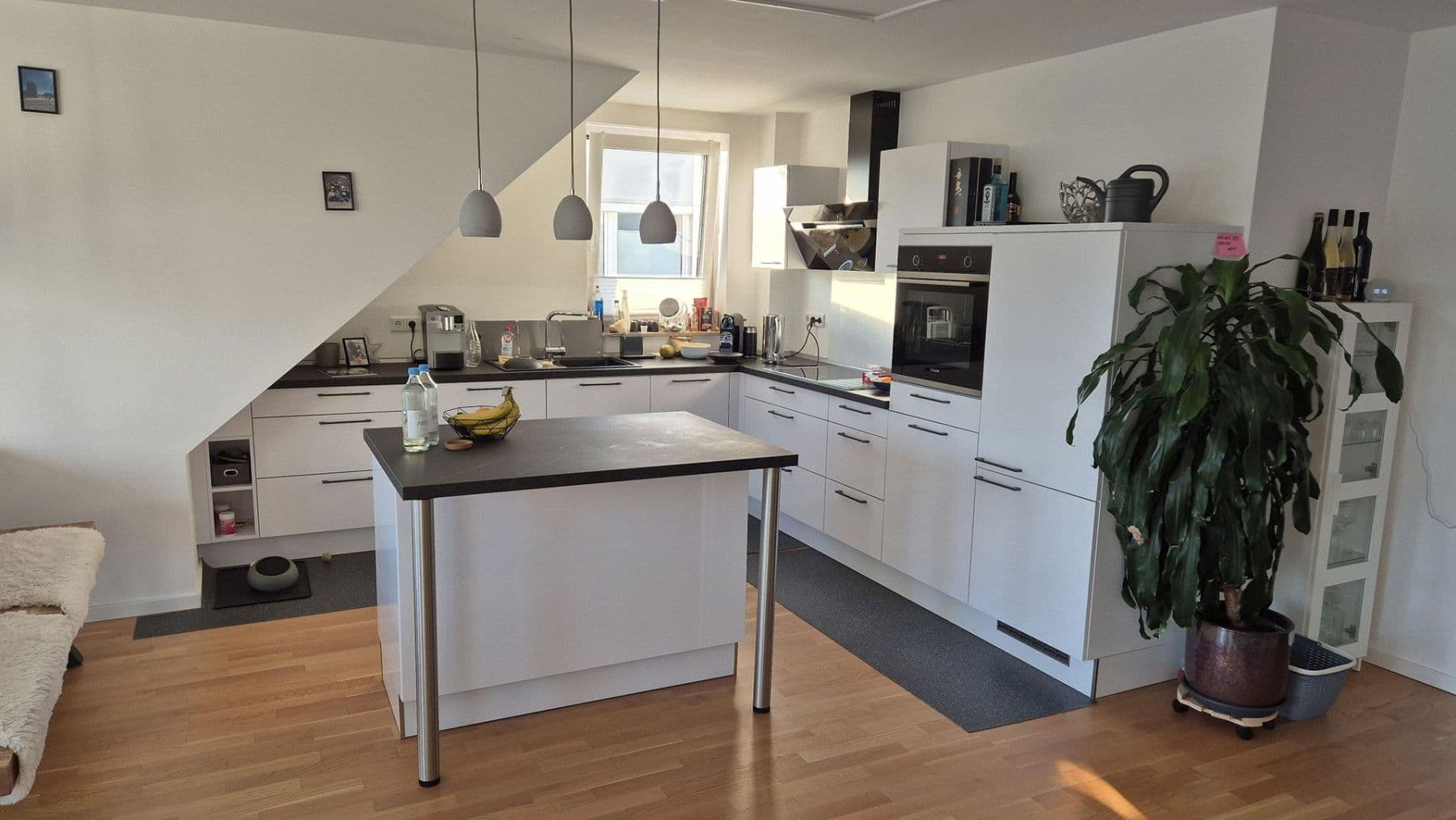 Pronájem bytu 4+1 160 m², Frankfurt, Hessen Pronájem bytu 4+1 160 m², Frankfurt, Hessen