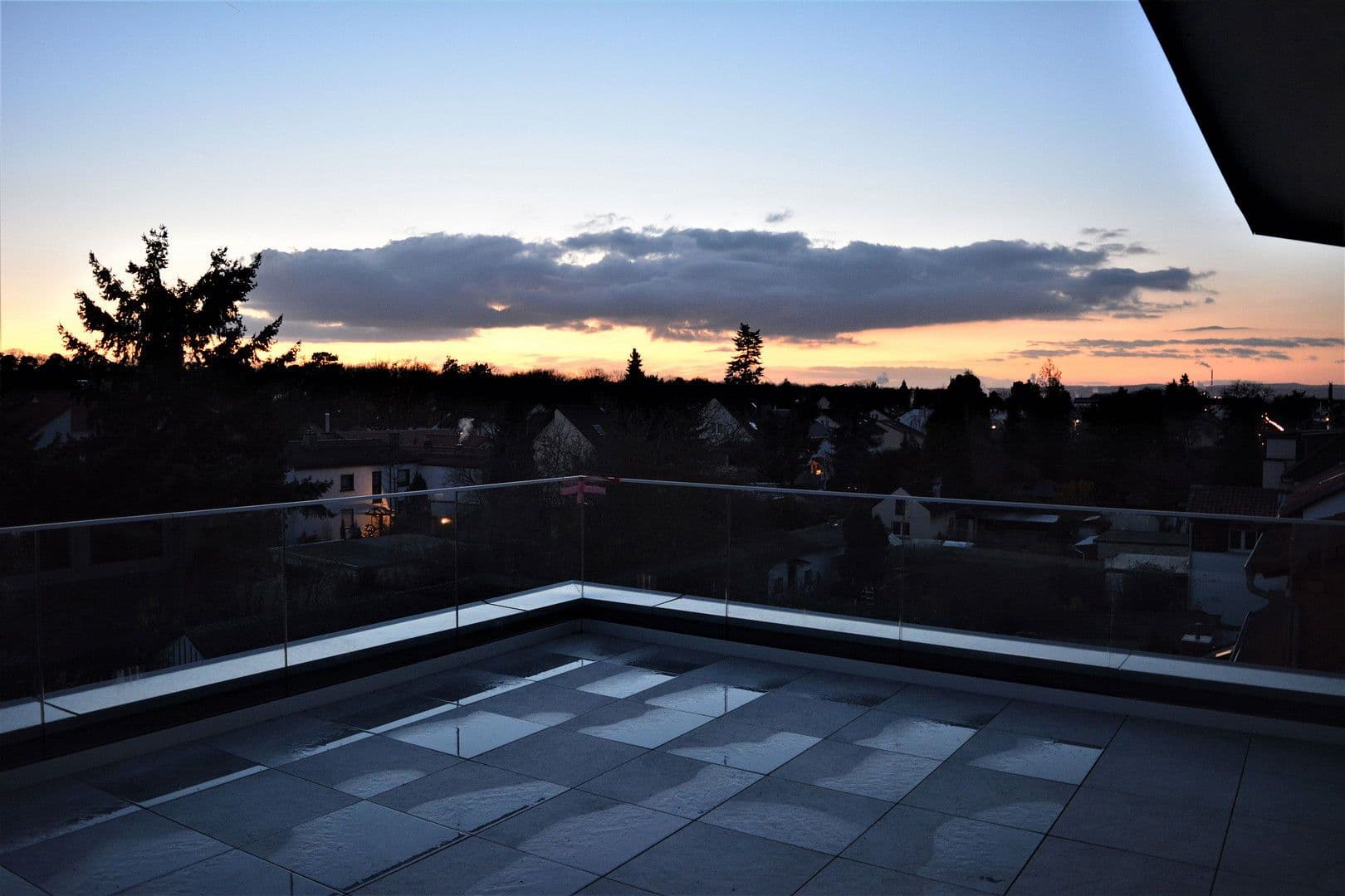 Pronájem bytu 4+1 160 m², Frankfurt, Hessen Pronájem bytu 4+1 160 m², Frankfurt, Hessen