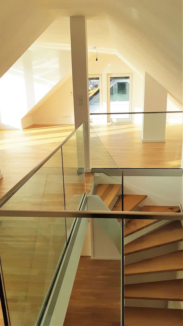 Pronájem bytu 4+1 160 m², Frankfurt, Hessen Pronájem bytu 4+1 160 m², Frankfurt, Hessen