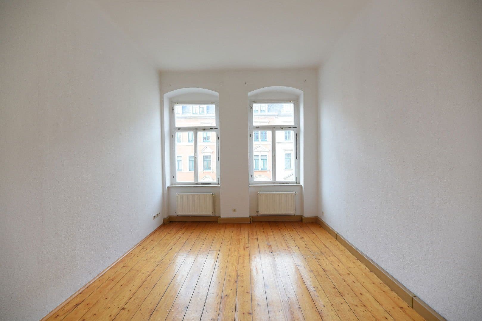 Pronájem bytu 2+1 72 m², Conradstraße 10, Dresden, Sasko Pronájem bytu 2+1 72 m², Conradstraße 10, Dresden, Sasko