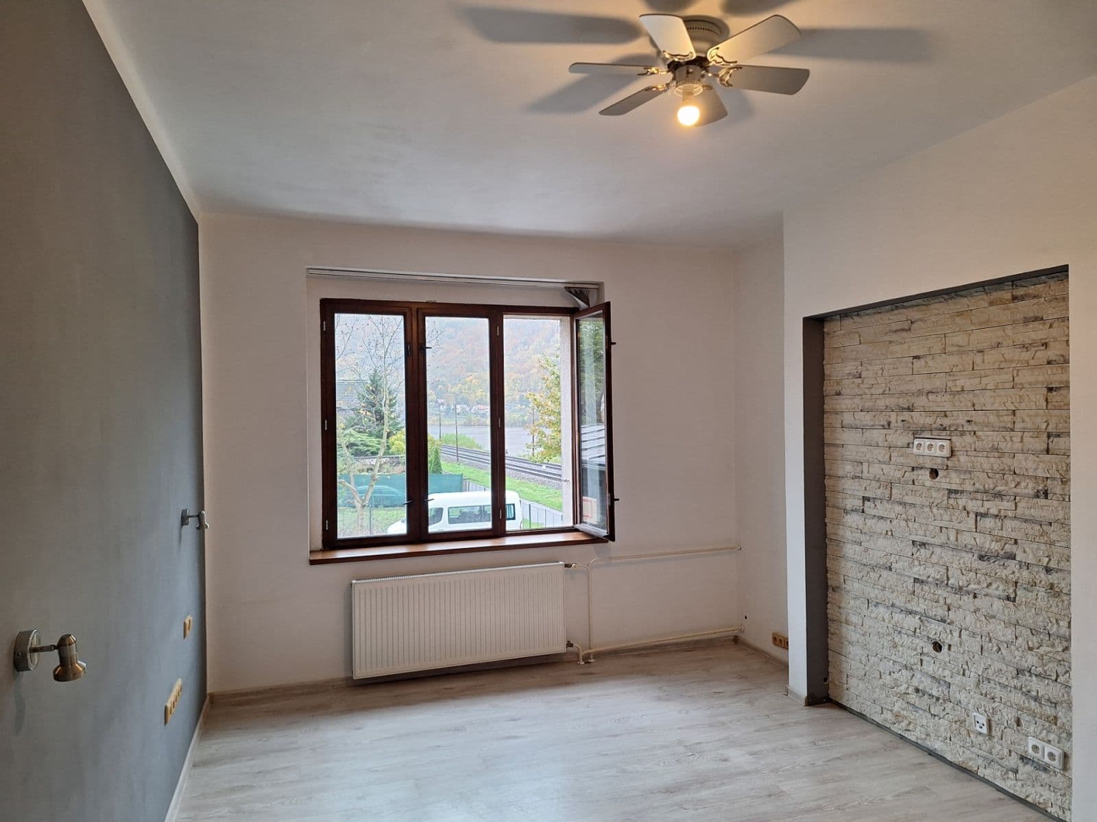 Pronájem bytu 2+1 71 m², Litoměřická, Ústí nad Labem, Ústecký kraj Pronájem bytu 2+1 71 m², Litoměřická, Ústí nad Labem, Ústecký kraj