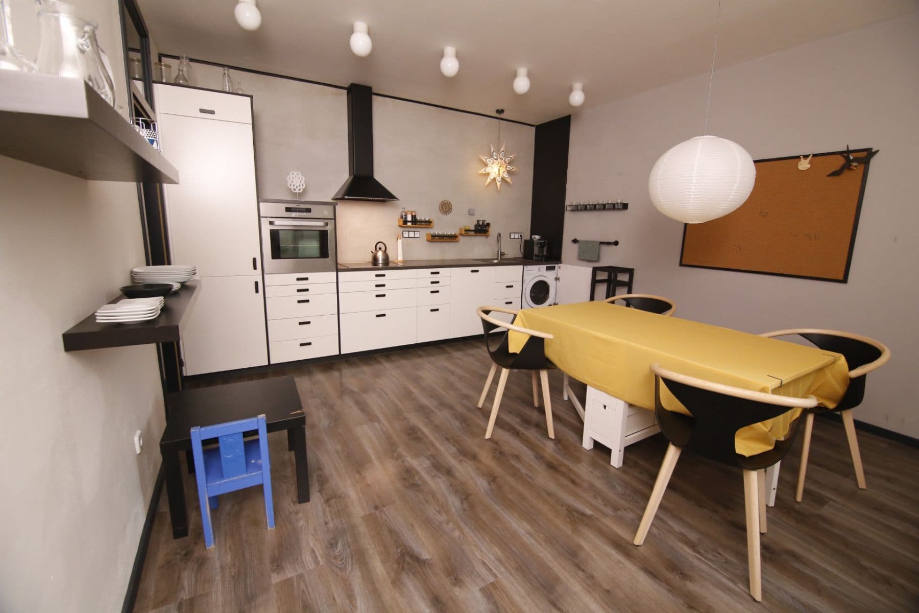 Pronájem bytu 3+1 136 m², Na Kazance, Praha, Praha Pronájem bytu 3+1 136 m², Na Kazance, Praha, Praha