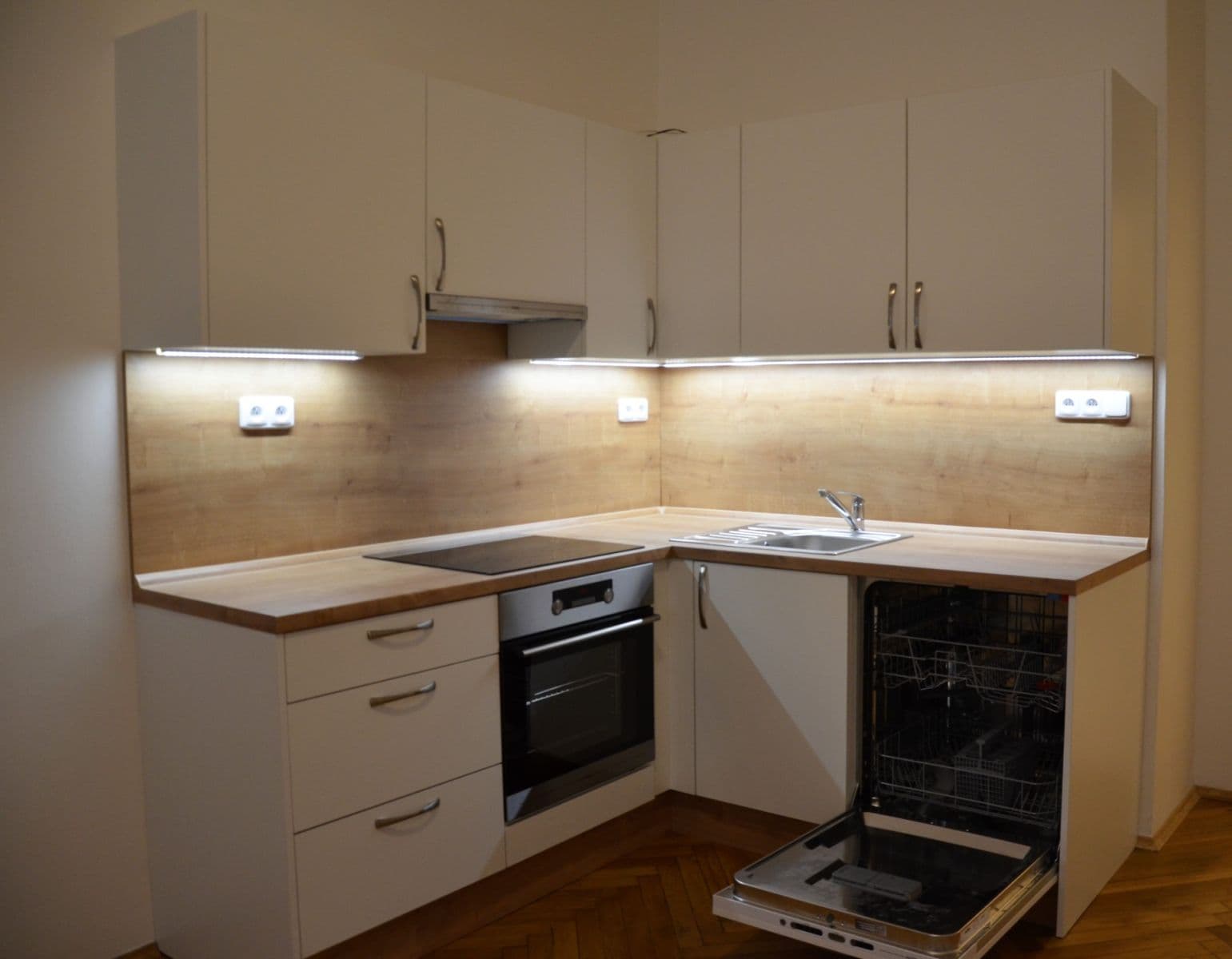 Pronájem bytu 2+kk 46 m², Šumavská, Praha, Praha Pronájem bytu 2+kk 46 m², Šumavská, Praha, Praha