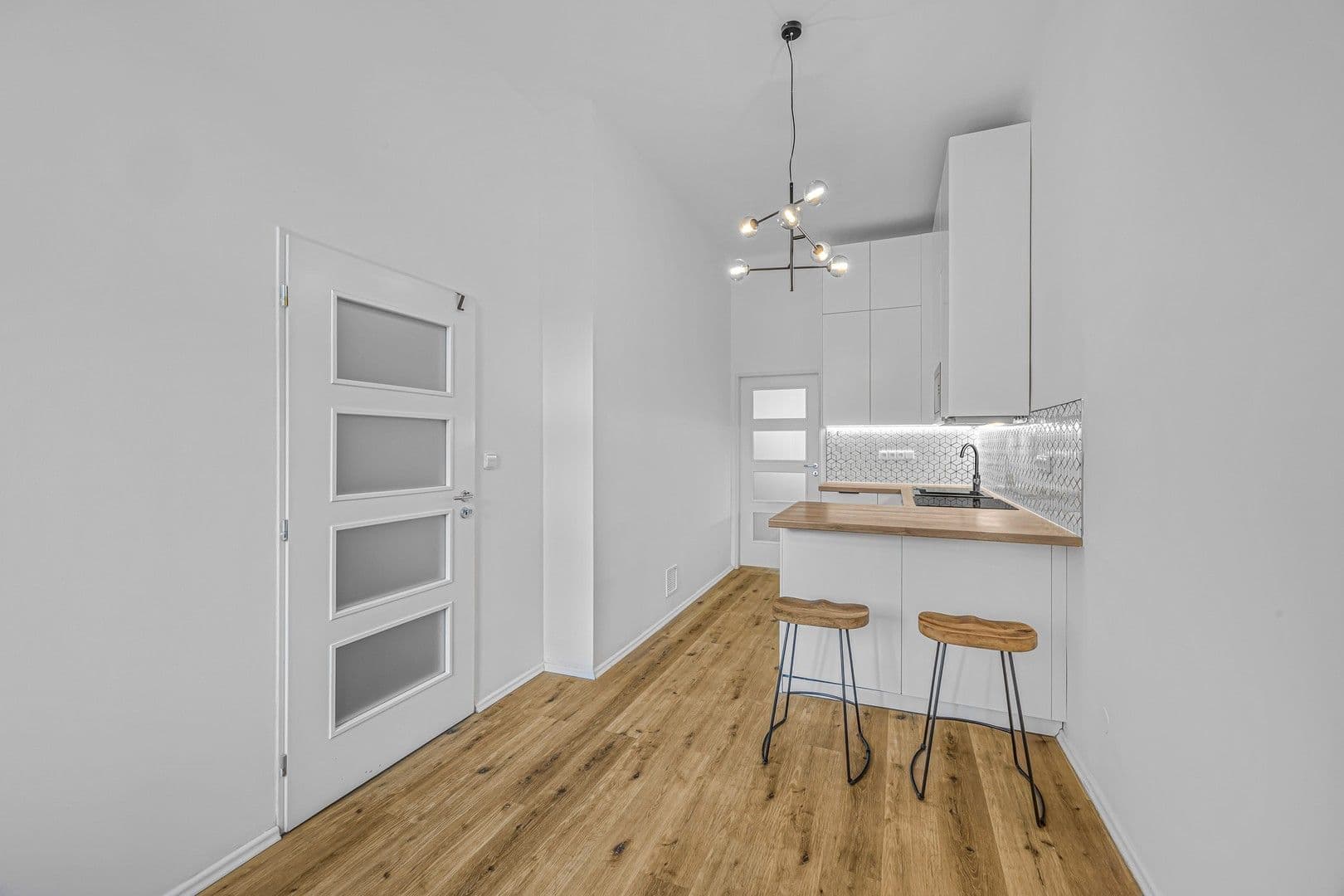 Pronájem bytu 2+kk 43 m², Grafická, Praha, Praha Pronájem bytu 2+kk 43 m², Grafická, Praha, Praha