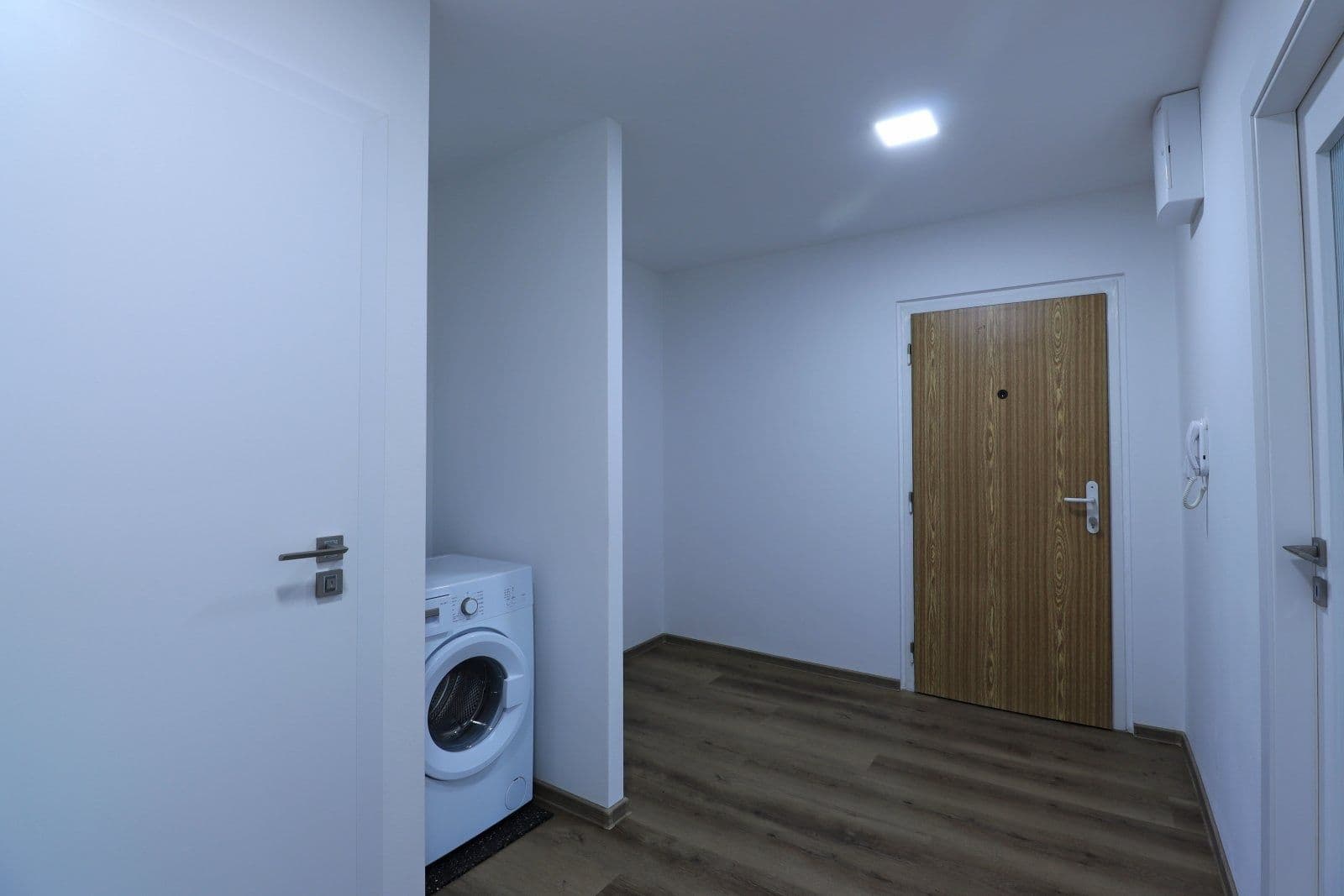 Pronájem bytu 3+kk 78 m², Ohradní, Praha, Praha Pronájem bytu 3+kk 78 m², Ohradní, Praha, Praha