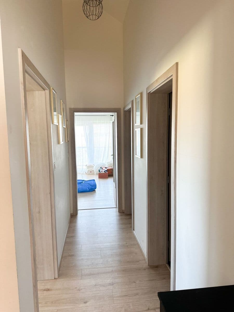 Pronájem bytu 3+kk 80 m², Ve Dvojích, Jiříkovice, Jihomoravský kraj Pronájem bytu 3+kk 80 m², Ve Dvojích, Jiříkovice, Jihomoravský kraj
