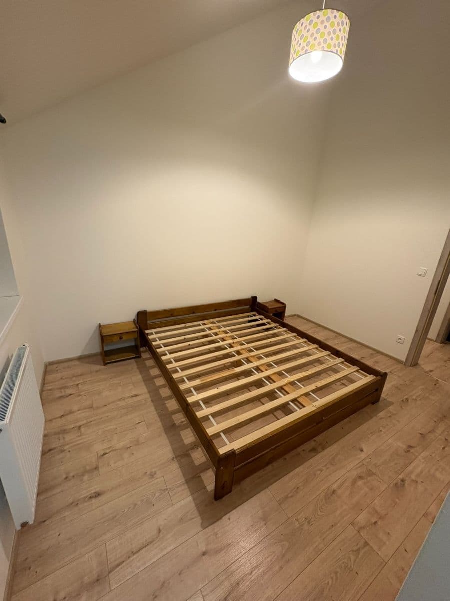 Pronájem bytu 3+kk 80 m², Ve Dvojích, Jiříkovice, Jihomoravský kraj Pronájem bytu 3+kk 80 m², Ve Dvojích, Jiříkovice, Jihomoravský kraj