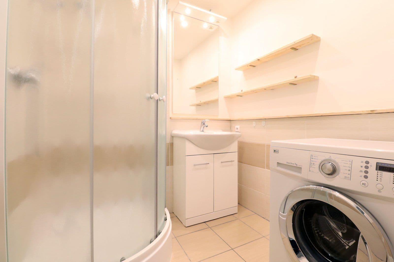 Pronájem bytu 2+kk 46 m², Kettnerova, Praha, Praha Pronájem bytu 2+kk 46 m², Kettnerova, Praha, Praha