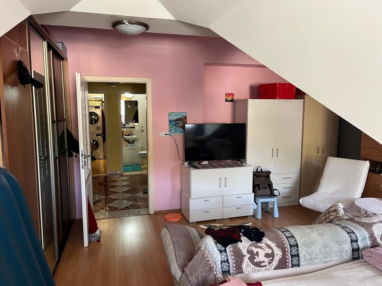 Prodej bytu 3+kk 301 m², Zámecký vrch, Karlovy Vary, Karlovarský kraj Prodej bytu 3+kk 301 m², Zámecký vrch, Karlovy Vary, Karlovarský kraj