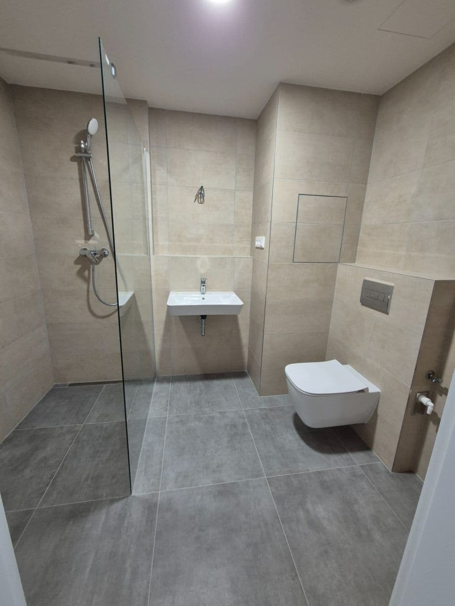 Pronájem bytu 1+kk 32 m², Pšeničná, Hořovice, Středočeský kraj Pronájem bytu 1+kk 32 m², Pšeničná, Hořovice, Středočeský kraj