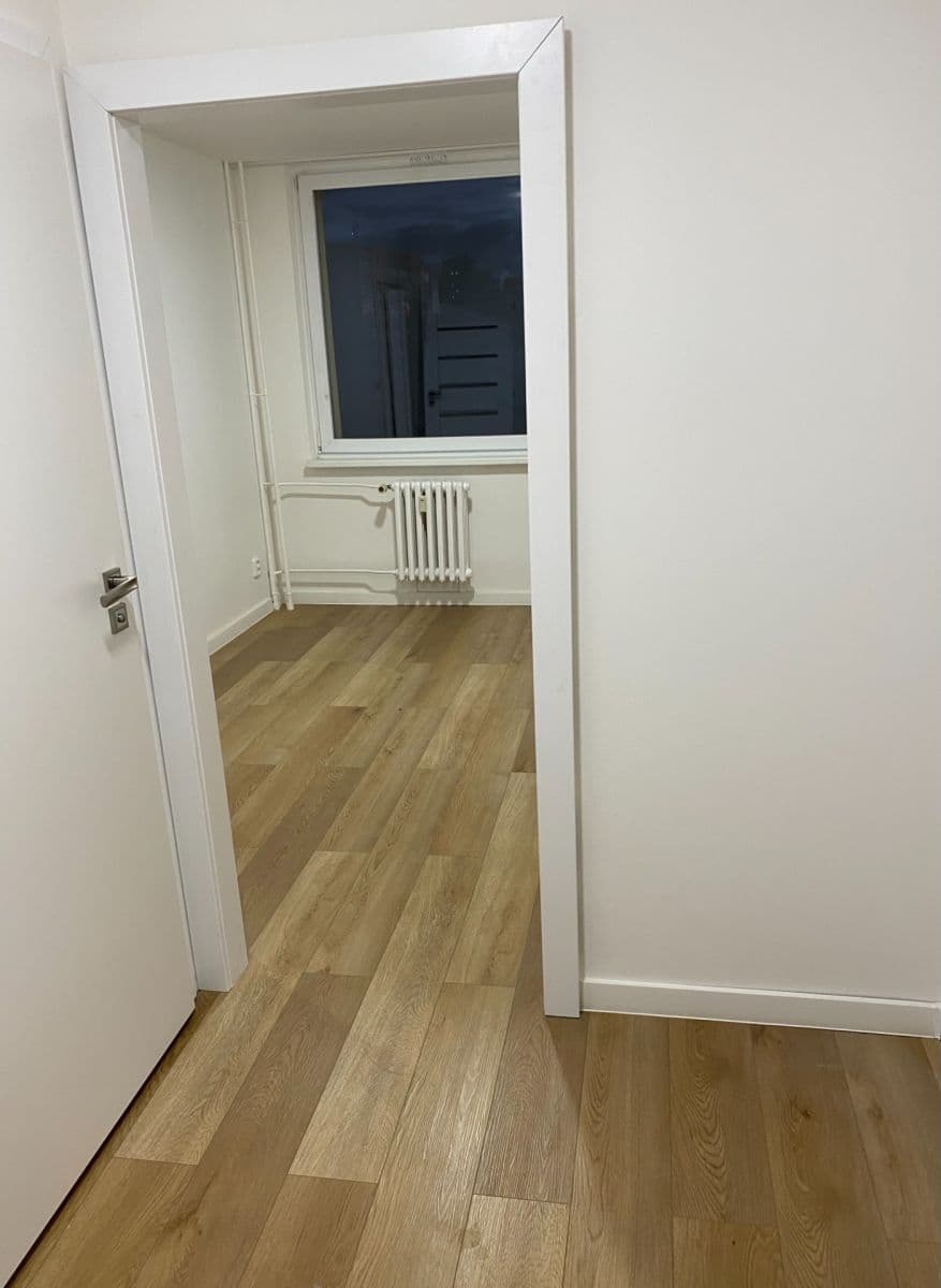 Pronájem bytu 2+kk 34 m², Karla Tomana, Kladno, Středočeský kraj Pronájem bytu 2+kk 34 m², Karla Tomana, Kladno, Středočeský kraj