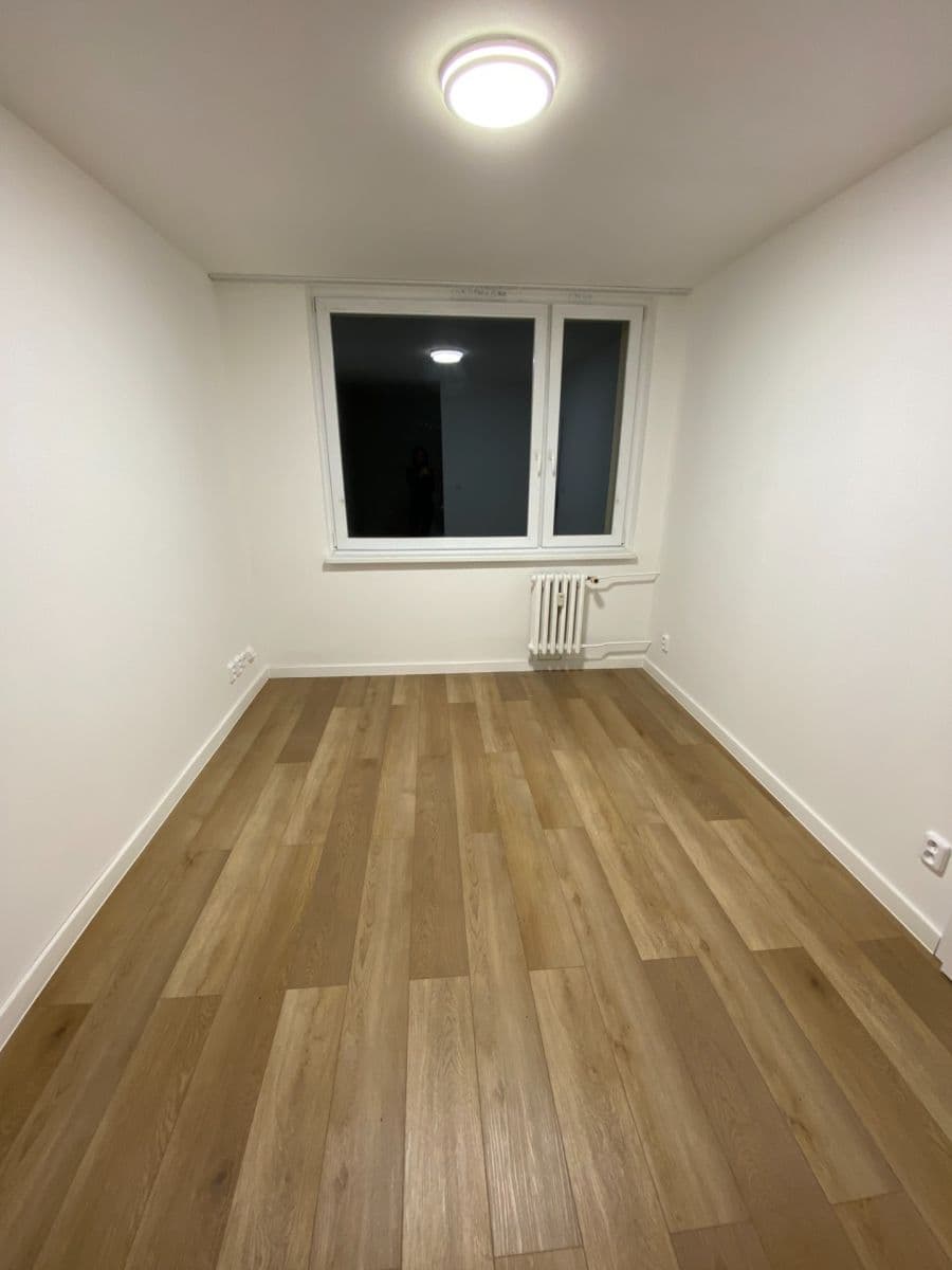 Pronájem bytu 2+kk 34 m², Karla Tomana, Kladno, Středočeský kraj Pronájem bytu 2+kk 34 m², Karla Tomana, Kladno, Středočeský kraj