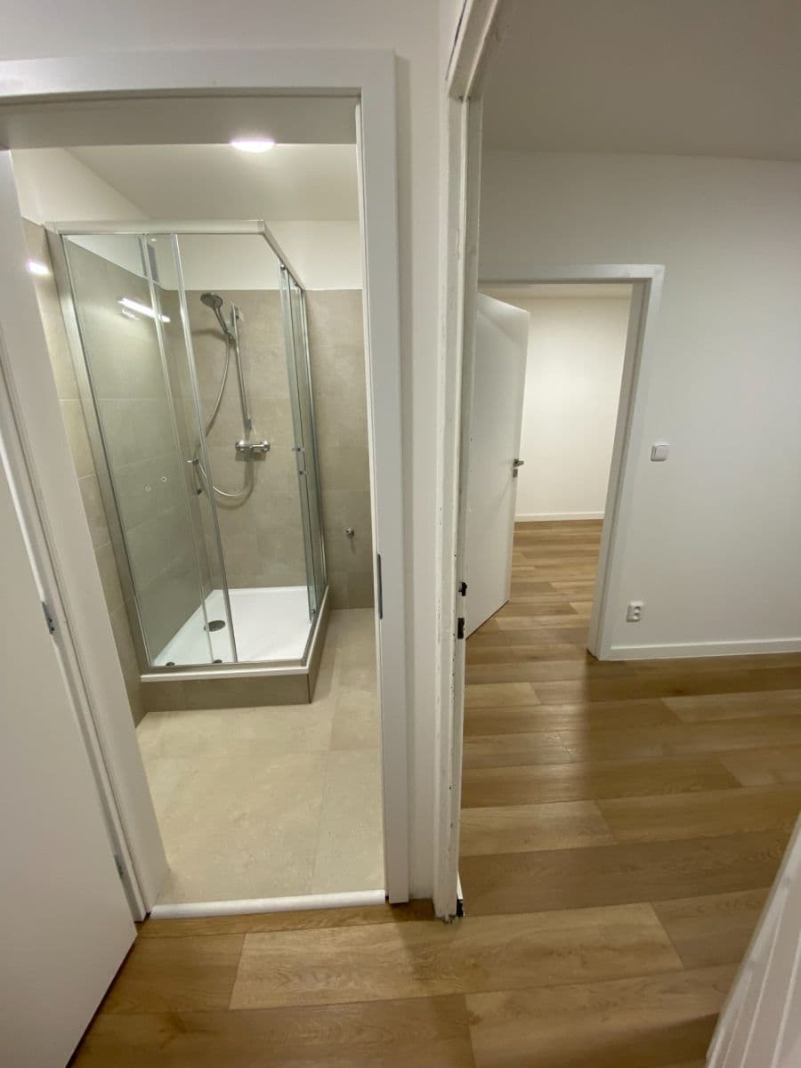 Pronájem bytu 2+kk 34 m², Karla Tomana, Kladno, Středočeský kraj Pronájem bytu 2+kk 34 m², Karla Tomana, Kladno, Středočeský kraj