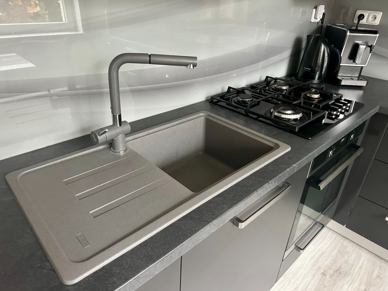 Pronájem bytu 2+1 70 m², Národní, Liberec, Liberecký kraj Pronájem bytu 2+1 70 m², Národní, Liberec, Liberecký kraj