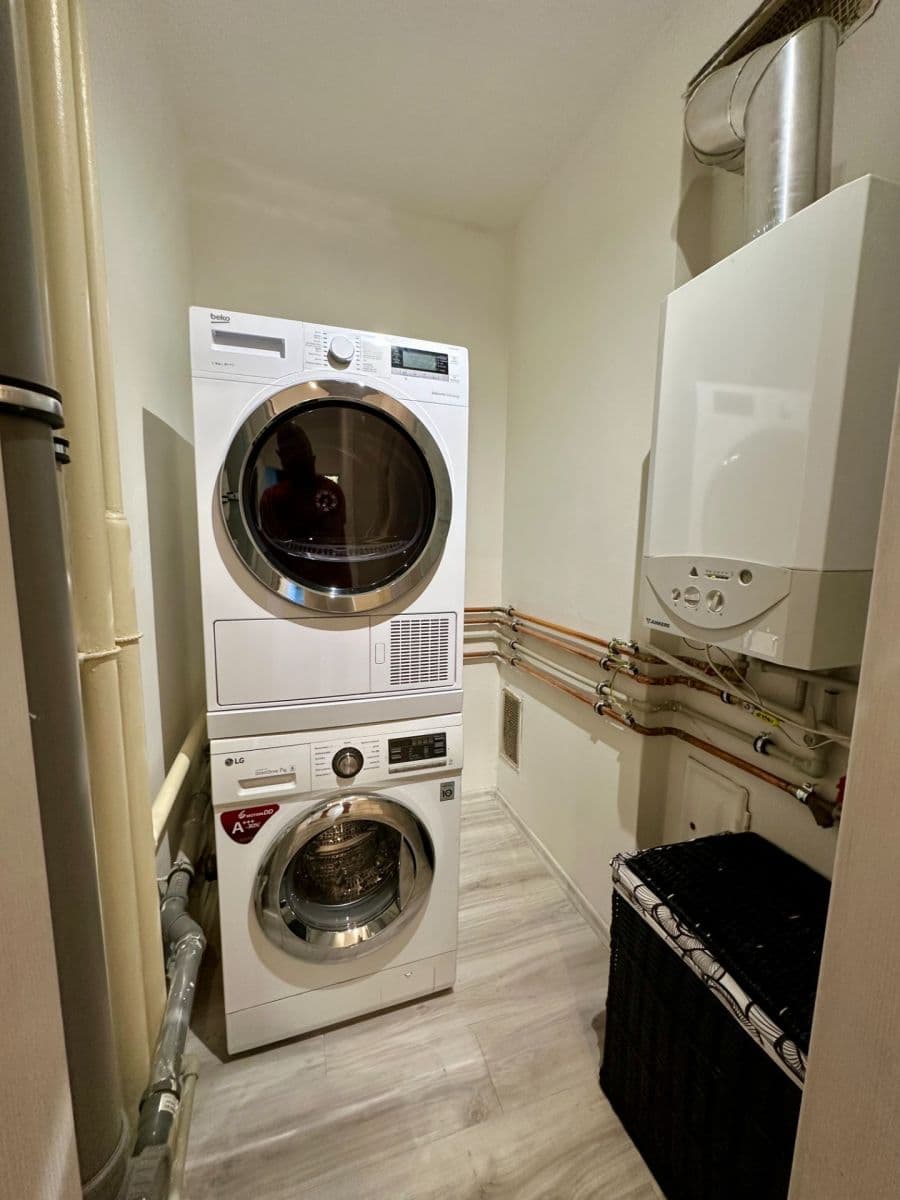 Pronájem bytu 2+1 70 m², Národní, Liberec, Liberecký kraj Pronájem bytu 2+1 70 m², Národní, Liberec, Liberecký kraj