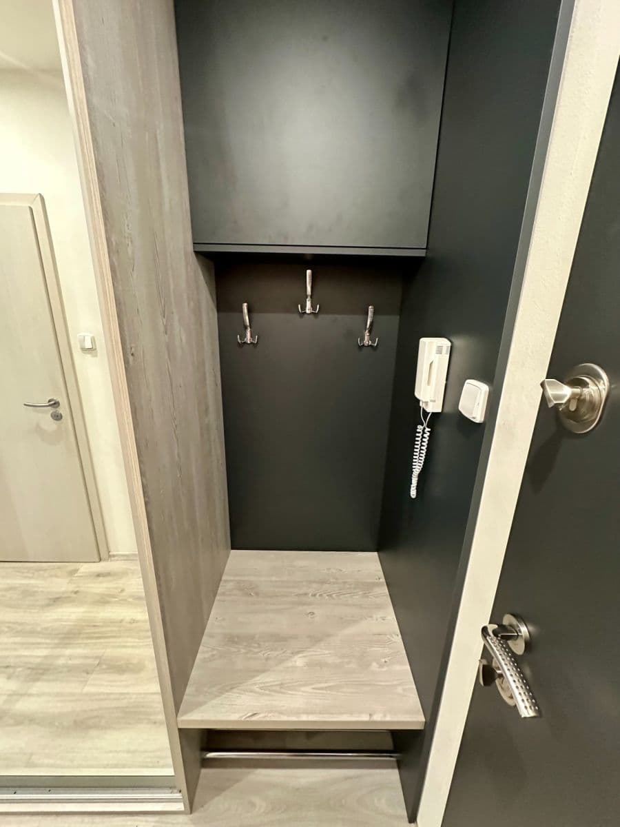 Pronájem bytu 2+1 70 m², Národní, Liberec, Liberecký kraj Pronájem bytu 2+1 70 m², Národní, Liberec, Liberecký kraj