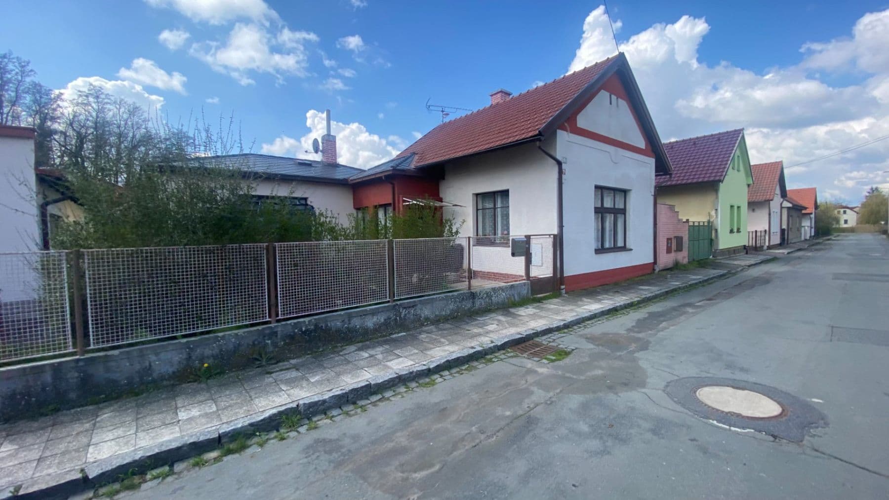 Prodej domu 150 m², pozemek 322 m², Lesní, Poděbrady, Středočeský kraj Prodej domu 150 m², pozemek 322 m², Lesní, Poděbrady, Středočeský kraj