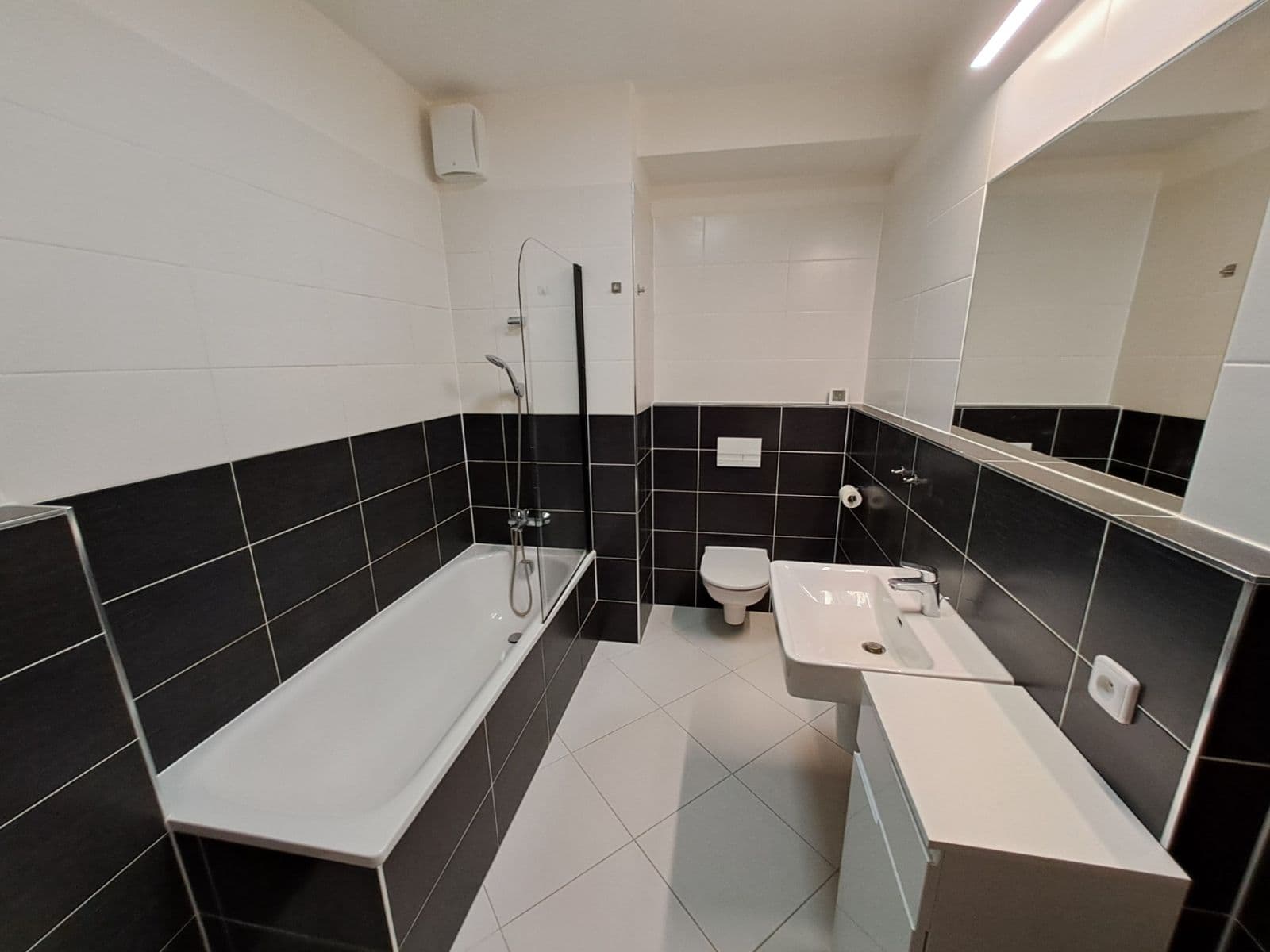 Pronájem bytu 2+kk 55 m², Honzíkova, Praha, Praha Pronájem bytu 2+kk 55 m², Honzíkova, Praha, Praha