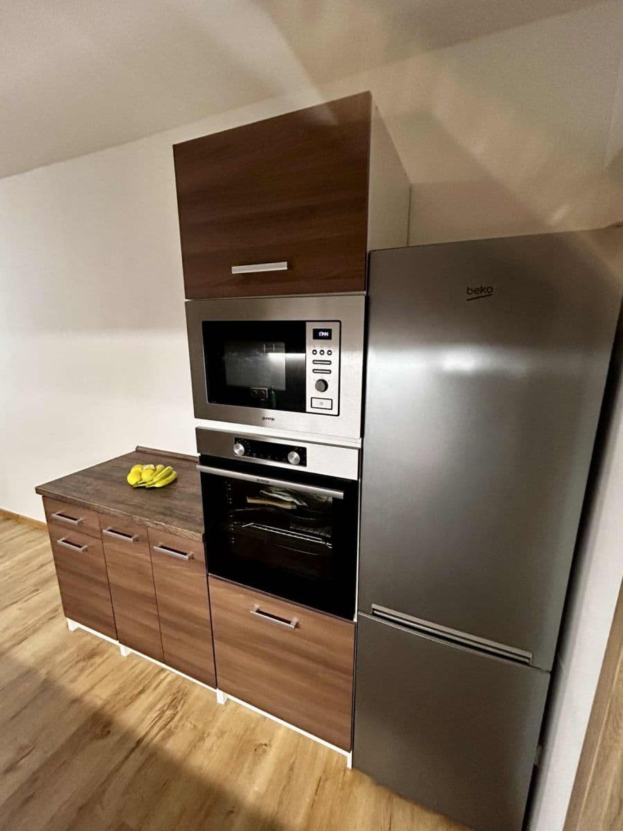 Pronájem bytu 2+1 59 m², Slovany, Mělník, Středočeský kraj Pronájem bytu 2+1 59 m², Slovany, Mělník, Středočeský kraj