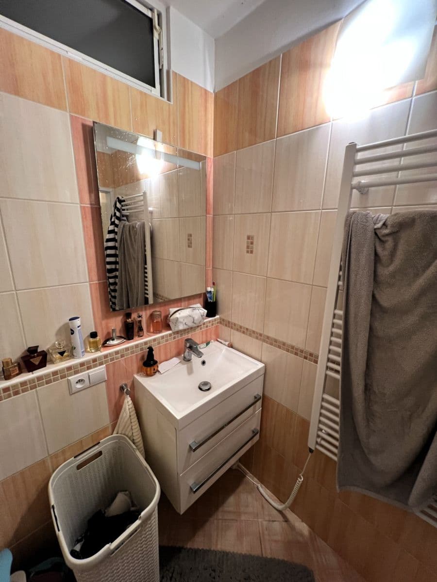 Pronájem bytu 3+1 66 m², Schweitzerova, Olomouc, Olomoucký kraj Pronájem bytu 3+1 66 m², Schweitzerova, Olomouc, Olomoucký kraj