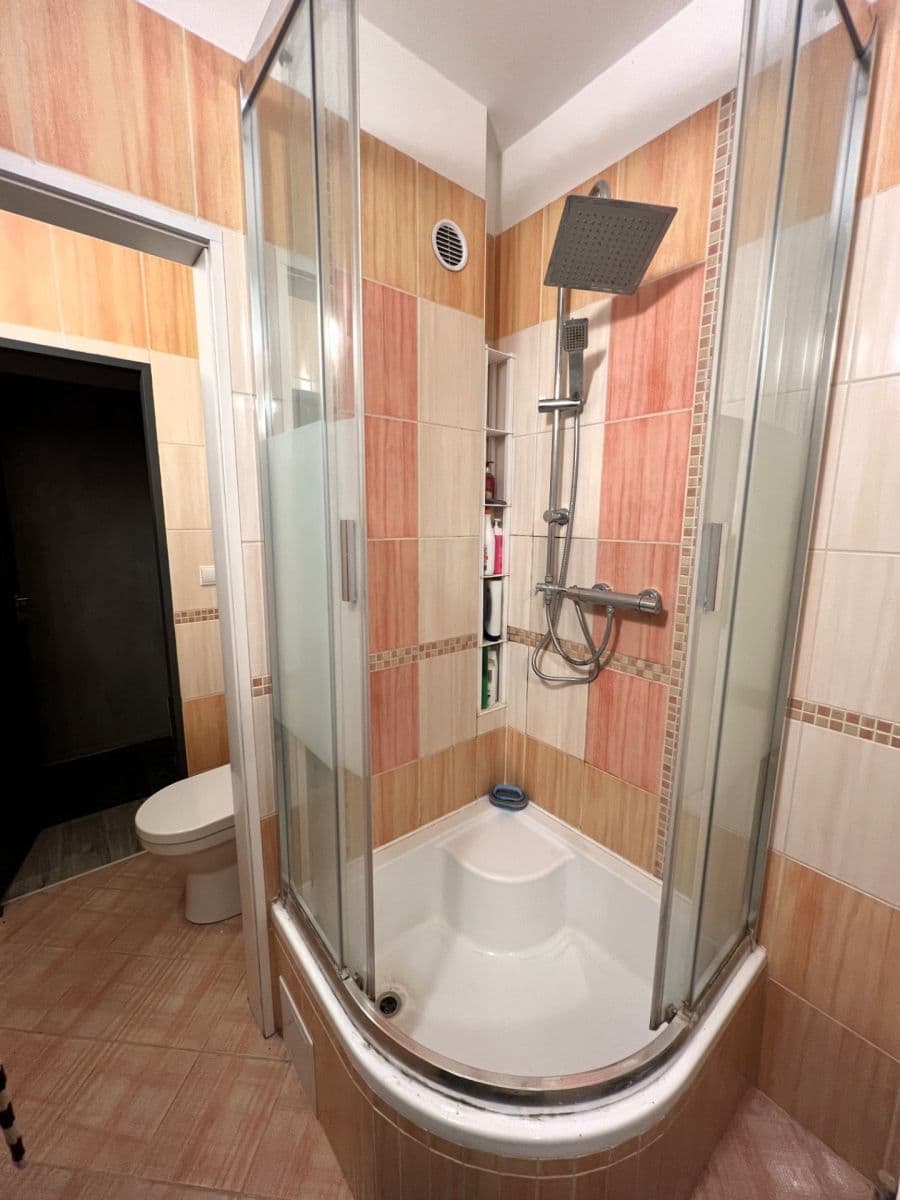 Pronájem bytu 3+1 66 m², Schweitzerova, Olomouc, Olomoucký kraj Pronájem bytu 3+1 66 m², Schweitzerova, Olomouc, Olomoucký kraj