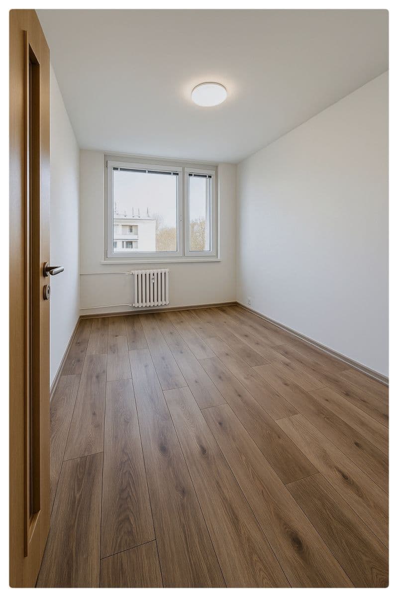 Prodej bytu 4+1 104 m², Smikova, Praha, Praha Prodej bytu 4+1 104 m², Smikova, Praha, Praha