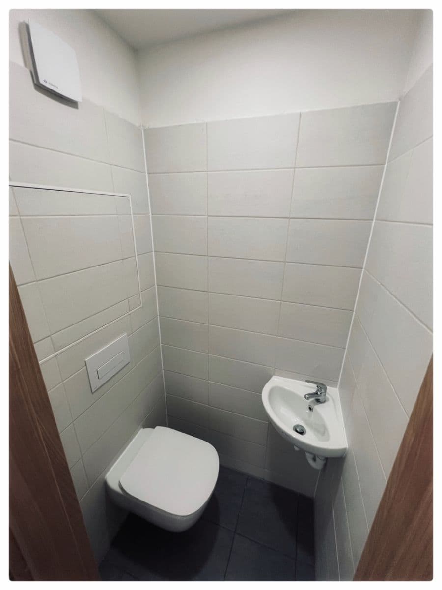 Prodej bytu 4+1 104 m², Smikova, Praha, Praha Prodej bytu 4+1 104 m², Smikova, Praha, Praha