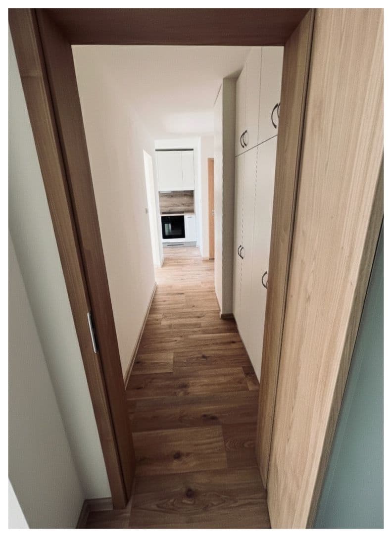 Prodej bytu 4+1 104 m², Smikova, Praha, Praha Prodej bytu 4+1 104 m², Smikova, Praha, Praha