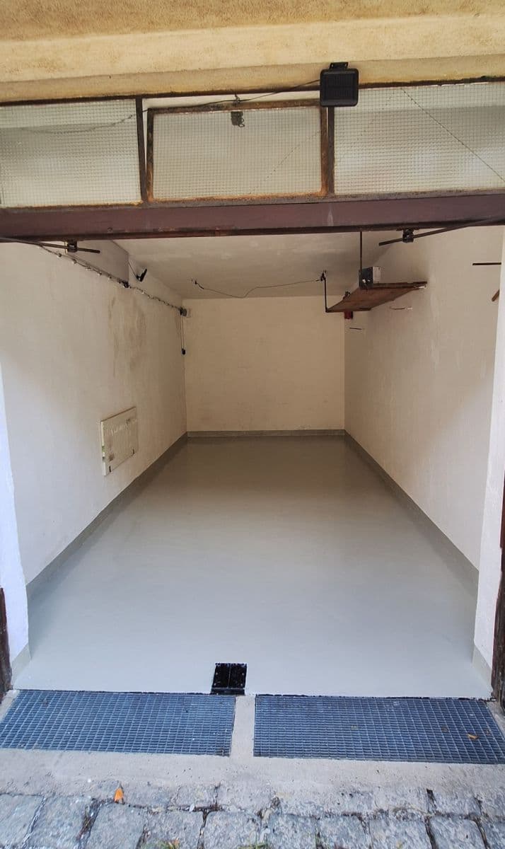 Pronájem garáže 16 m², Františkovská, Liberec, Liberecký kraj Pronájem garáže 16 m², Františkovská, Liberec, Liberecký kraj