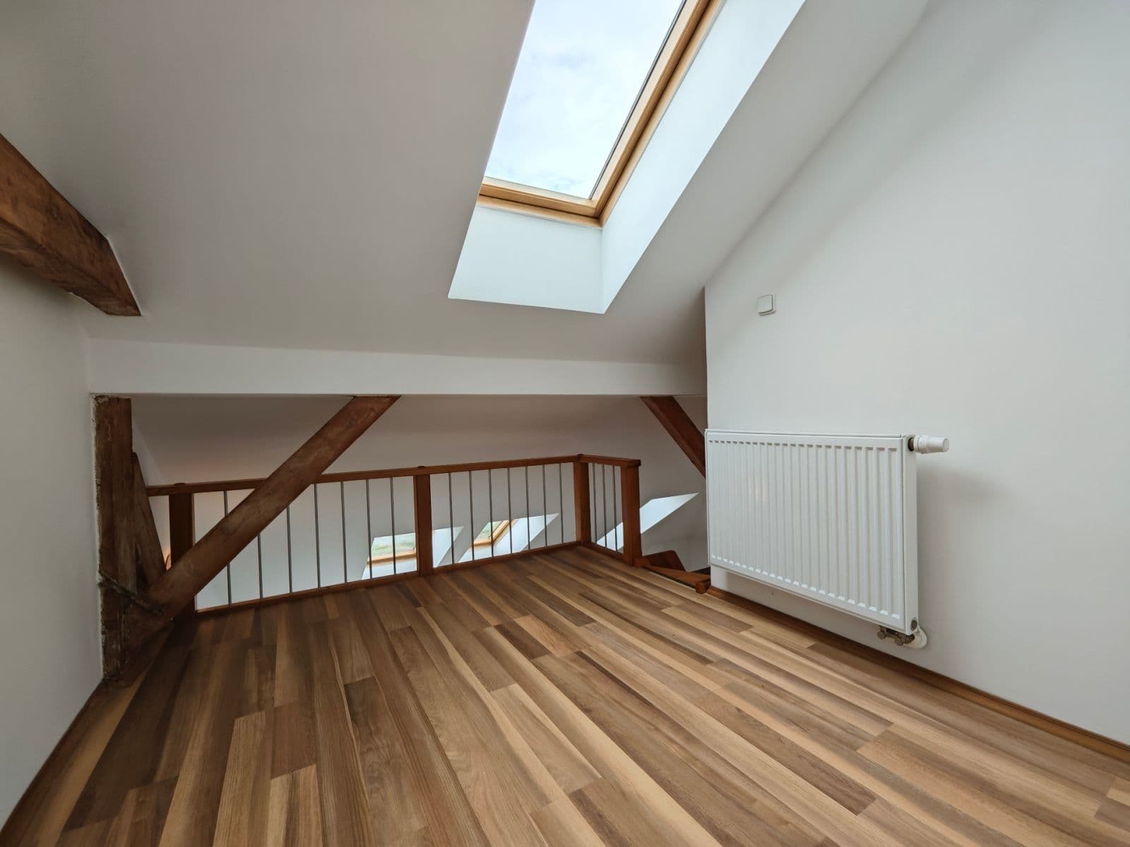 Pronájem bytu 2+kk 58 m², Spojovací, Praha, Praha Pronájem bytu 2+kk 58 m², Spojovací, Praha, Praha