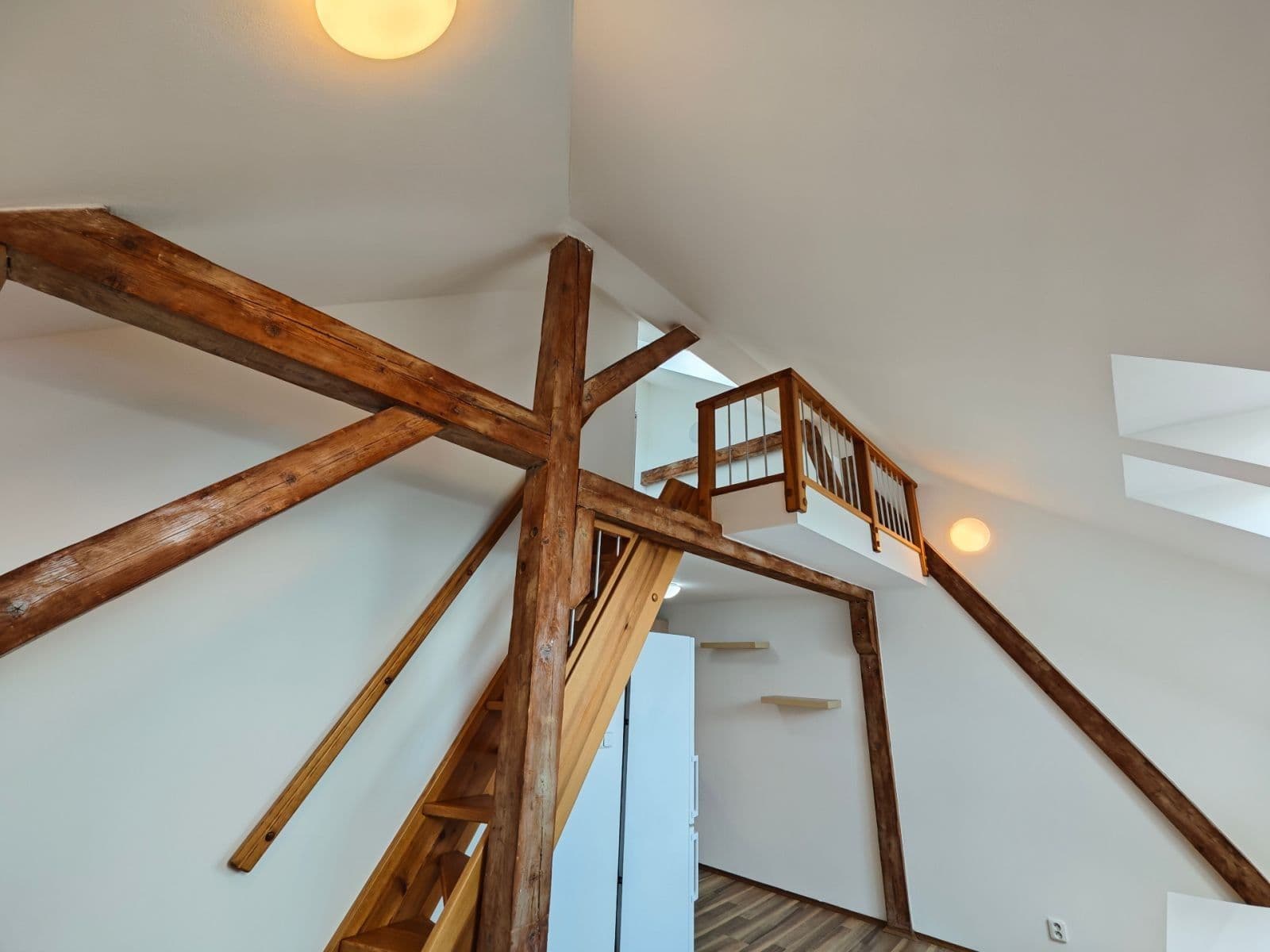 Pronájem bytu 2+kk 58 m², Spojovací, Praha, Praha Pronájem bytu 2+kk 58 m², Spojovací, Praha, Praha