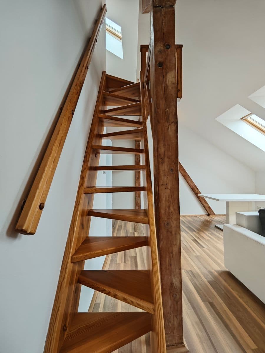 Pronájem bytu 2+kk 58 m², Spojovací, Praha, Praha Pronájem bytu 2+kk 58 m², Spojovací, Praha, Praha