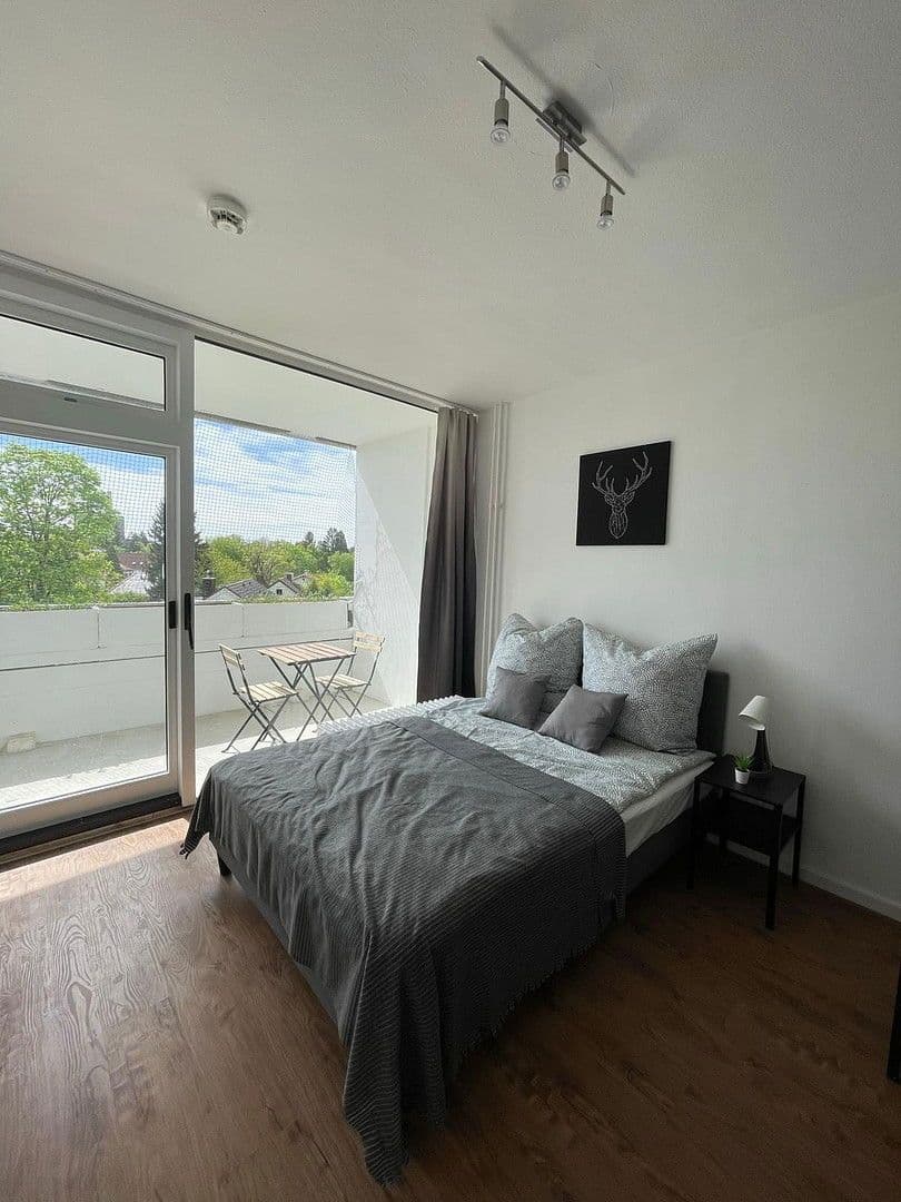 Pronájem bytu 1+1 28 m², Kreuzhofstraße 10, München, Bavorsko Pronájem bytu 1+1 28 m², Kreuzhofstraße 10, München, Bavorsko