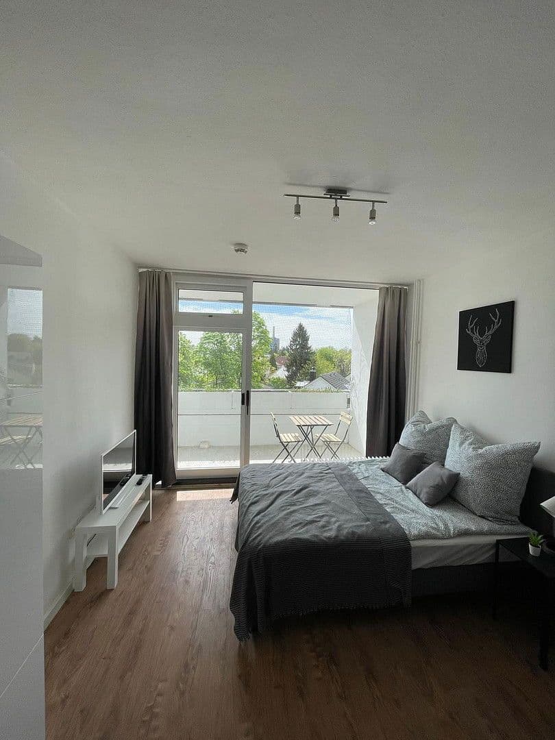 Pronájem bytu 1+1 28 m², Kreuzhofstraße 10, München, Bavorsko Pronájem bytu 1+1 28 m², Kreuzhofstraße 10, München, Bavorsko