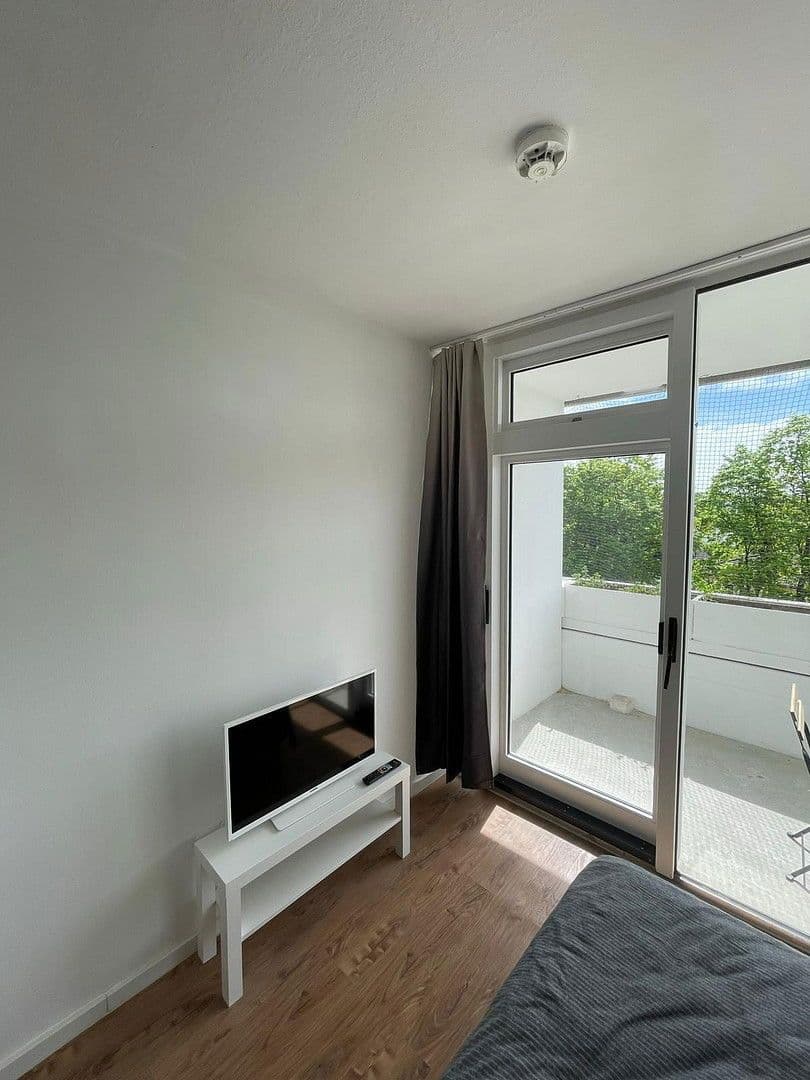 Pronájem bytu 1+1 28 m², Kreuzhofstraße 10, München, Bavorsko Pronájem bytu 1+1 28 m², Kreuzhofstraße 10, München, Bavorsko