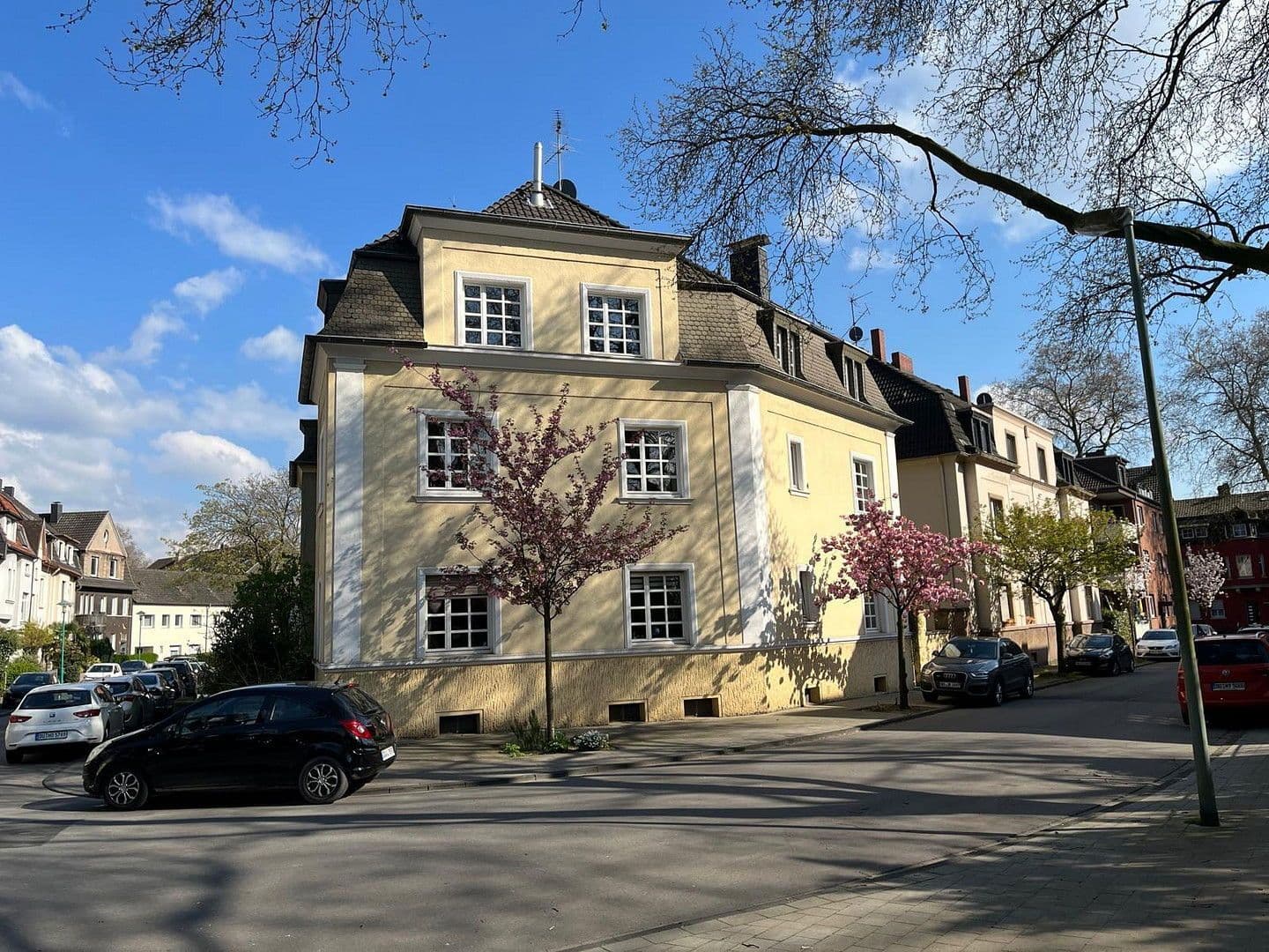 Pronájem bytu 4+1 100 m², Duisburg-Alt Hamborn, Severní Porýní-Vestfálsko Pronájem bytu 4+1 100 m², Duisburg-Alt Hamborn, Severní Porýní-Vestfálsko