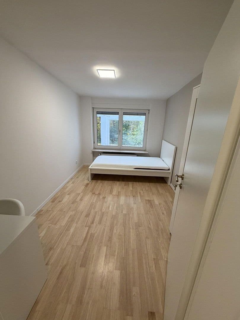 Pronájem bytu 4+1 12 m², Am Staudenwald 3, Kelsterbach, Hessen Pronájem bytu 4+1 12 m², Am Staudenwald 3, Kelsterbach, Hessen