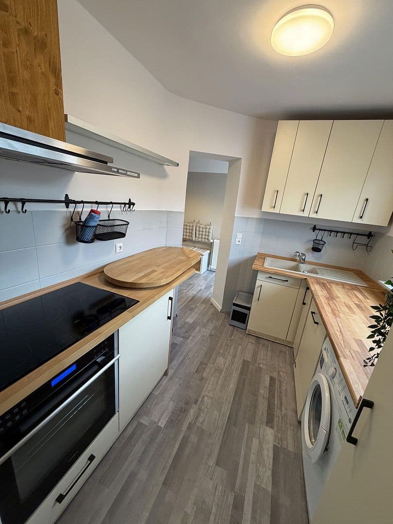 Pronájem bytu 4+1 12 m², Am Staudenwald 3, Kelsterbach, Hessen Pronájem bytu 4+1 12 m², Am Staudenwald 3, Kelsterbach, Hessen