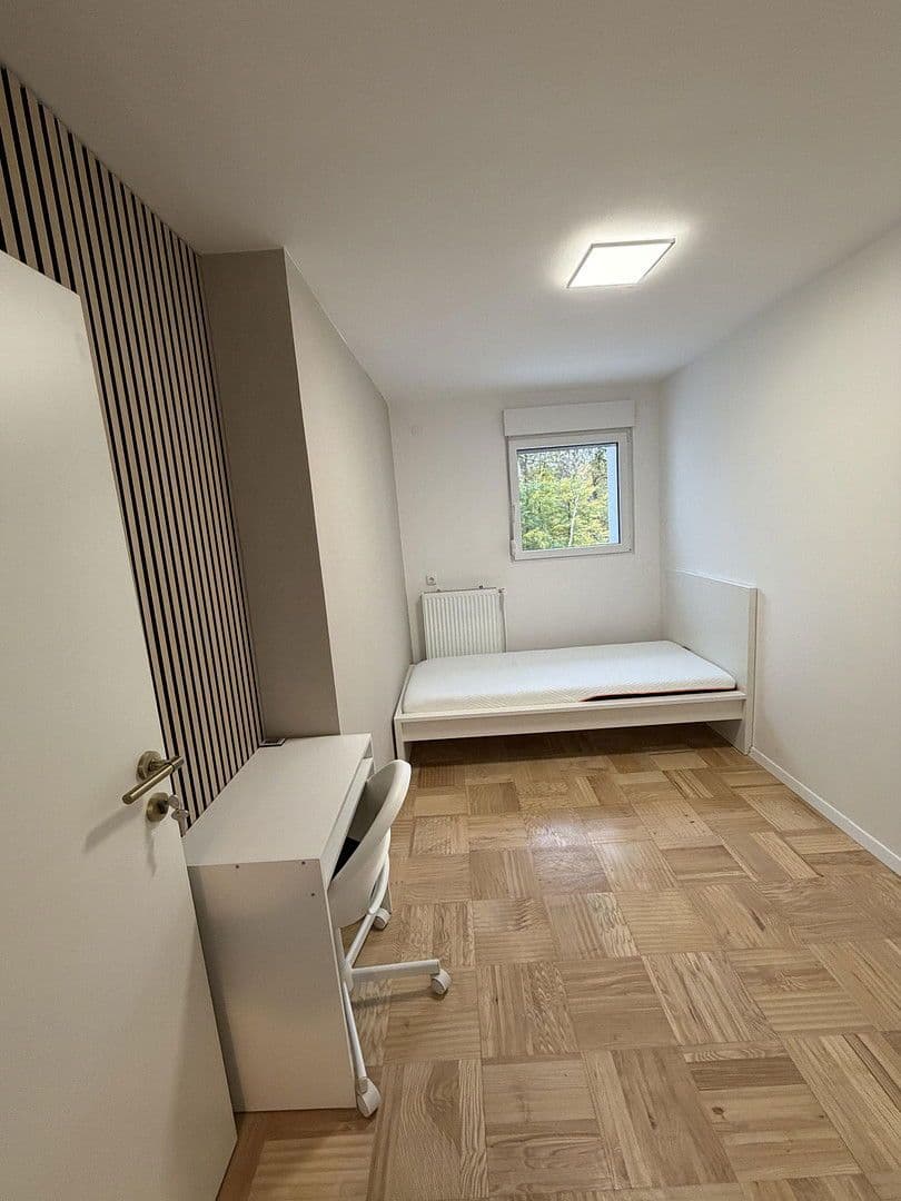 Pronájem bytu 4+1 12 m², Am Staudenwald 3, Kelsterbach, Hessen Pronájem bytu 4+1 12 m², Am Staudenwald 3, Kelsterbach, Hessen