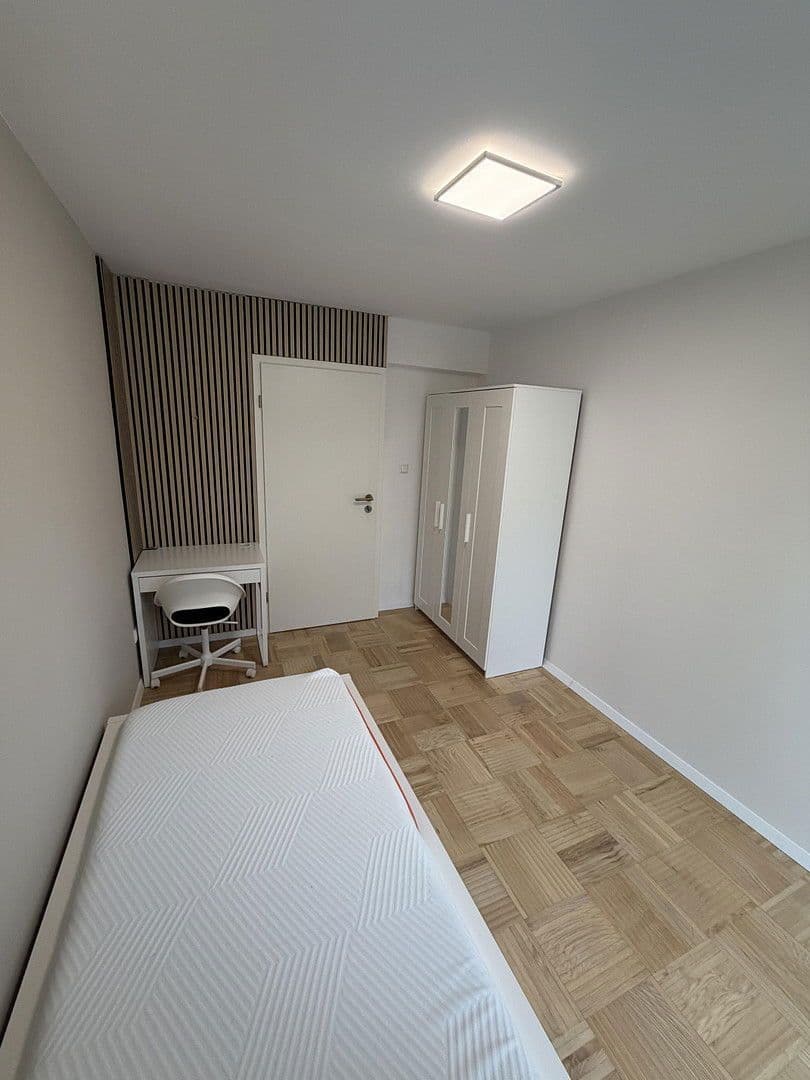 Pronájem bytu 4+1 12 m², Am Staudenwald 3, Kelsterbach, Hessen Pronájem bytu 4+1 12 m², Am Staudenwald 3, Kelsterbach, Hessen