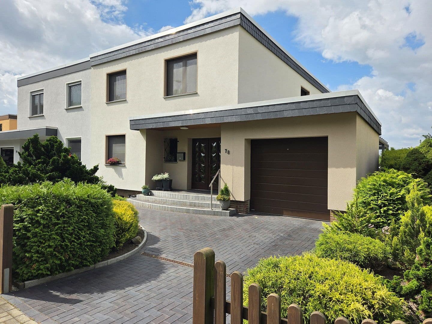 Prodej domu 140 m², pozemek 450 m², Helmstedt, Dolní Sasko Prodej domu 140 m², pozemek 450 m², Helmstedt, Dolní Sasko