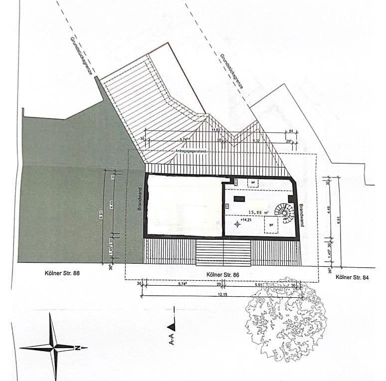 Pronájem bytu 3+1 113 m², Kölner Straße 86, Leverkusen, Severní Porýní-Vestfálsko Pronájem bytu 3+1 113 m², Kölner Straße 86, Leverkusen, Severní Porýní-Vestfálsko