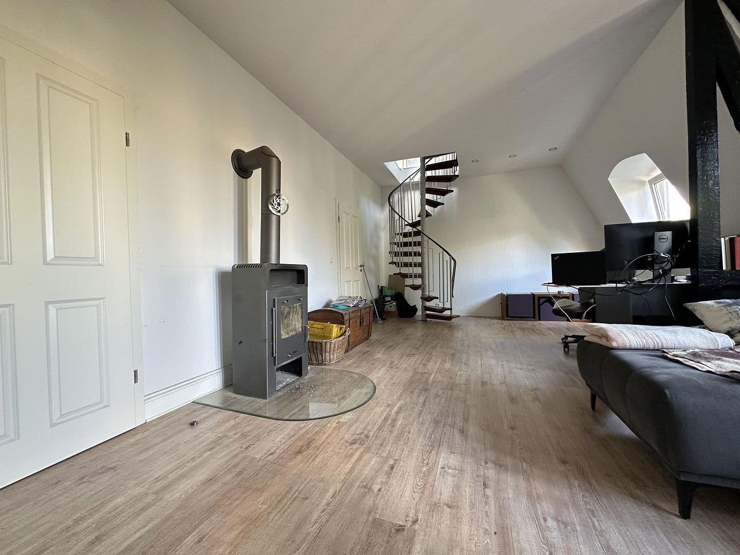 Pronájem bytu 3+1 113 m², Kölner Straße 86, Leverkusen, Severní Porýní-Vestfálsko Pronájem bytu 3+1 113 m², Kölner Straße 86, Leverkusen, Severní Porýní-Vestfálsko