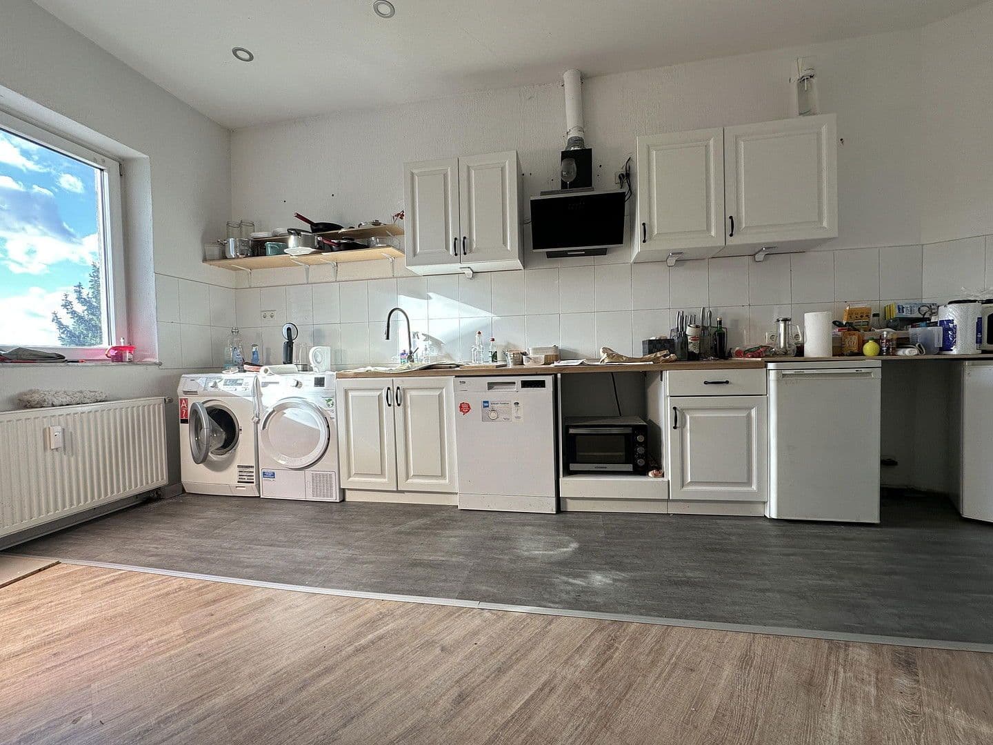 Pronájem bytu 3+1 113 m², Kölner Straße 86, Leverkusen, Severní Porýní-Vestfálsko Pronájem bytu 3+1 113 m², Kölner Straße 86, Leverkusen, Severní Porýní-Vestfálsko