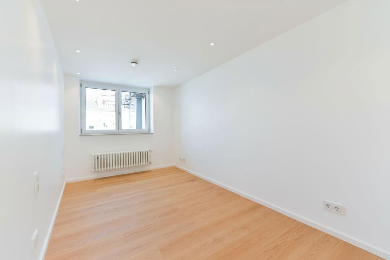 Pronájem bytu 3+1 118 m², Köln, Severní Porýní-Vestfálsko Pronájem bytu 3+1 118 m², Köln, Severní Porýní-Vestfálsko