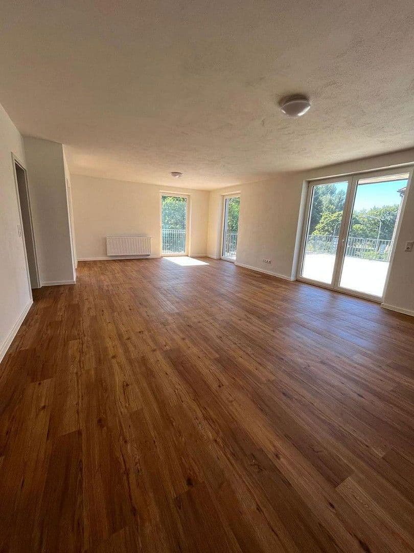 Pronájem bytu 4+1 107 m², Christian-Höfer-Ring 50, Žleby, Bavorsko Pronájem bytu 4+1 107 m², Christian-Höfer-Ring 50, Žleby, Bavorsko